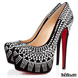 Подходящая обувь для Нового года